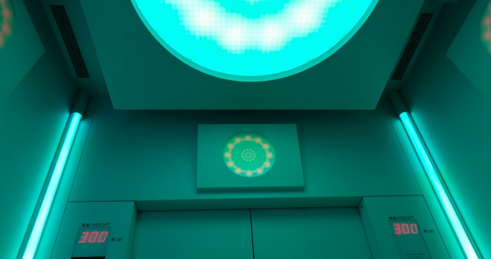 ascensor luces verdes
